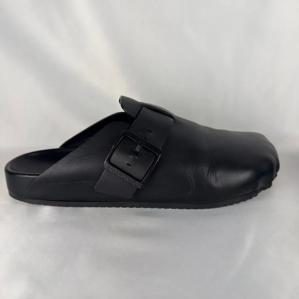 Balenciaga item sunday